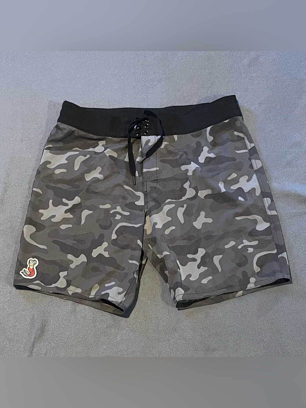 Birdwell Beach Britches camo board shorts mens 35 NWOT